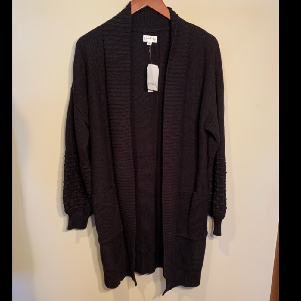 WONDERLY black cardigan size small